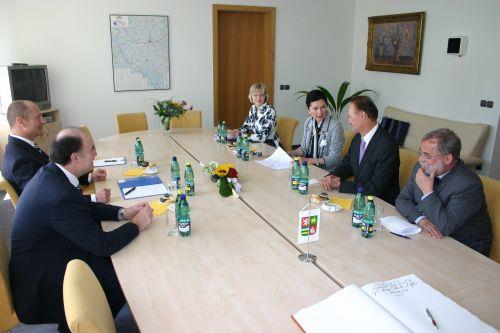 Během jednání krajských představitelů s rakouskou velvyslankyní